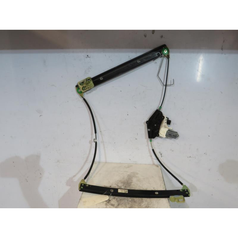 Leve vitre electrique avant droit AUDI A4 3 Photo n°1