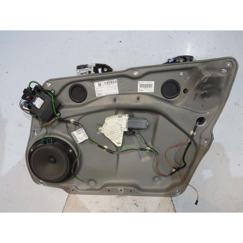 Leve vitre electrique avant droit MERCEDES CLASSE A 169 Photo n°1