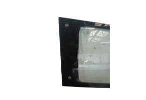 Vitre arriere droit SUZUKI ALTO 3 Photo n°6