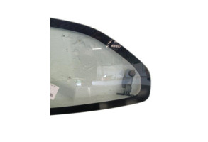 Vitre arriere droit SUZUKI ALTO 3 Photo n°7