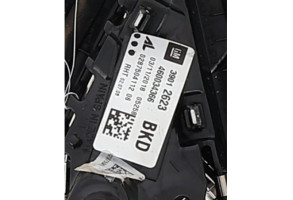 Feu arriere secondaire gauche (feux) OPEL CORSA E Photo n°7