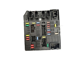 Boitier servitude moteur (BSM) RENAULT GRAND SCENIC 3 Photo n°1