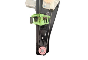 Leve vitre electrique arriere gauche BMW X1 E84 Photo n°3