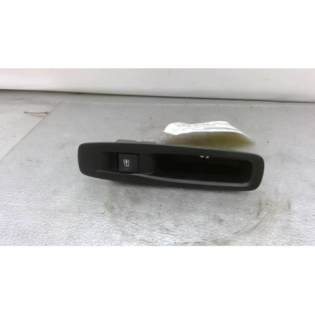 Interrupteur de leve vitre arriere droit RENAULT MEGANE 4
