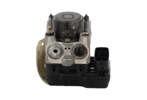 Bloc ABS (freins anti-blocage) TOYOTA RAV4 2 Photo n°1