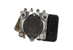 Bloc ABS (freins anti-blocage) TOYOTA RAV4 2 Photo n°5