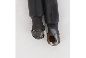 Verin de coffre VOLKSWAGEN GOLF 5 Photo n°3