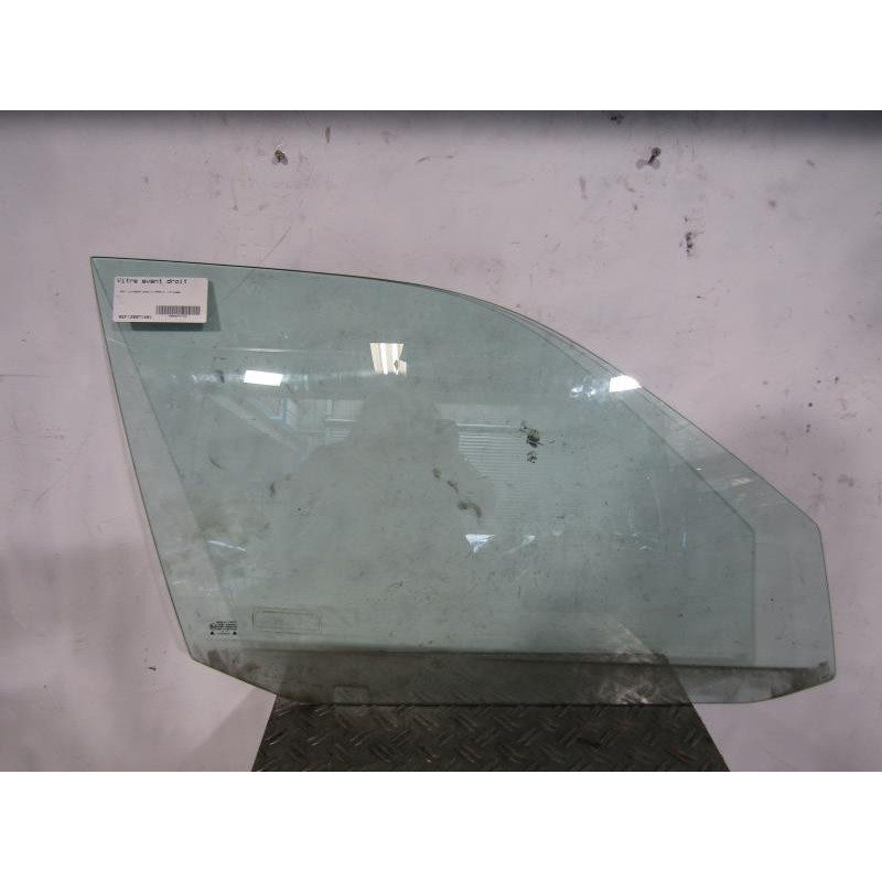 Vitre avant droit SEAT IBIZA 2 Photo n°1