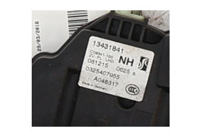 Serrure arriere gauche OPEL CORSA E Photo n°4