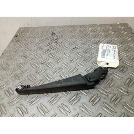 Bras essuie glace arriere TOYOTA AURIS 2