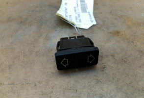 Interrupteur de leve vitre avant droit CITROEN SAXO