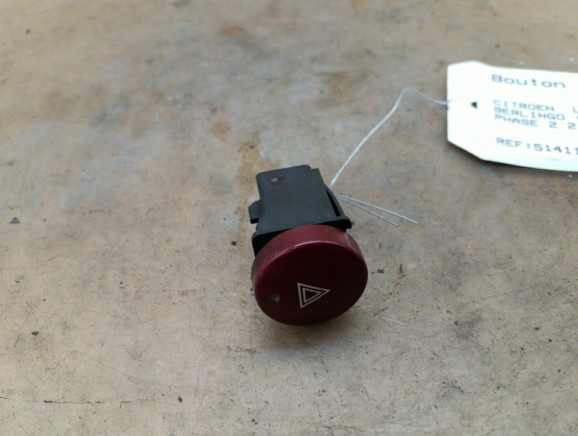 Bouton de warning CITROEN BERLINGO 1 Photo n°1