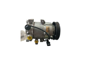 Compresseur clim HYUNDAI I 20 2 Photo n°3