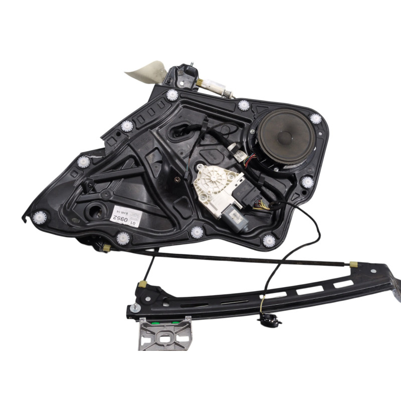 Leve vitre electrique arriere droit VOLKSWAGEN PASSAT 5 Photo n°1