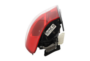 Feu arriere principal droit (feux) VOLKSWAGEN FOX Photo n°4