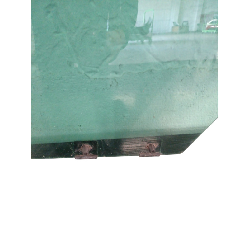 Vitre arriere gauche RENAULT CLIO 4 Photo n°1