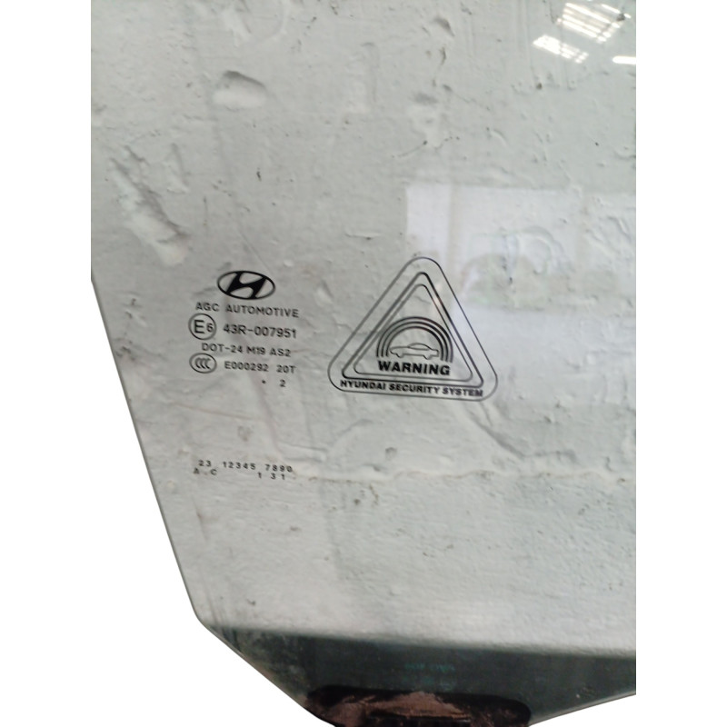Vitre avant droit HYUNDAI IX 35 Photo n°1