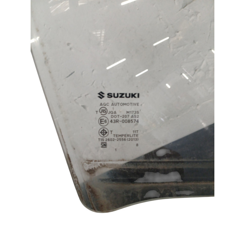 Vitre avant droit SUZUKI CELERIO Photo n°1