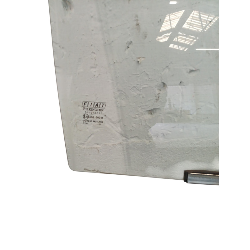Vitre avant droit FIAT SEICENTO Photo n°1