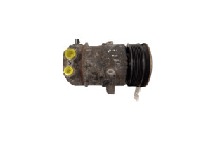 Compresseur clim FIAT GRANDE PUNTO Photo n°4