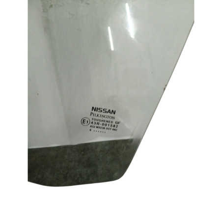 Vitre avant gauche NISSAN MICRA 3