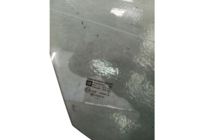 Vitre avant droit OPEL MERIVA B Photo n°1