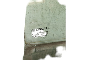 Vitre arriere gauche RENAULT CLIO 4 Photo n°1