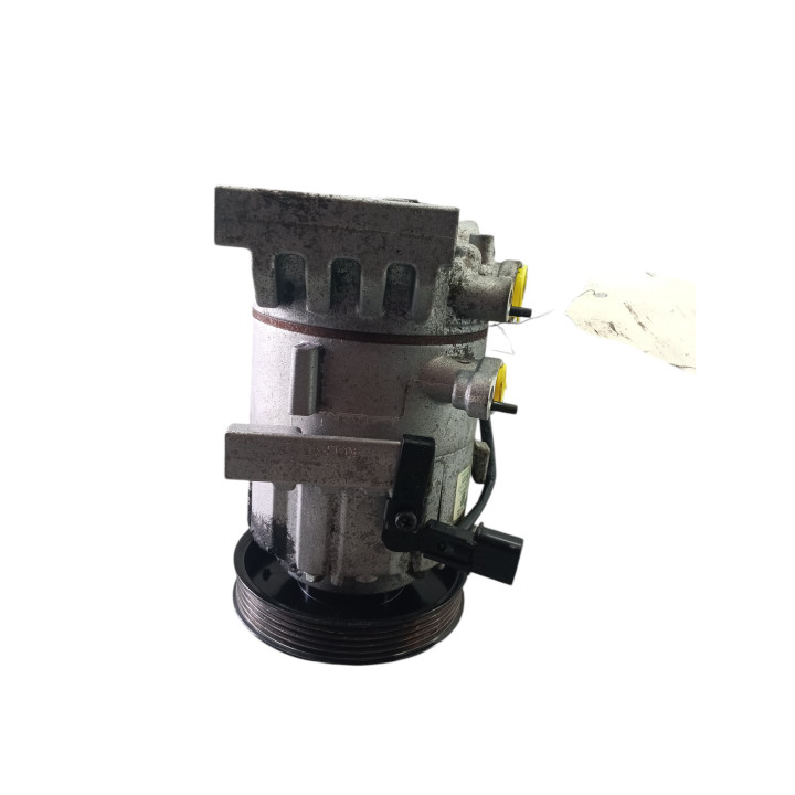 Compresseur clim HYUNDAI I 20 2 Photo n°1