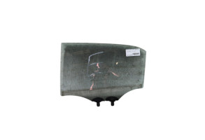 Vitre arriere gauche HYUNDAI I 20 2 Photo n°2