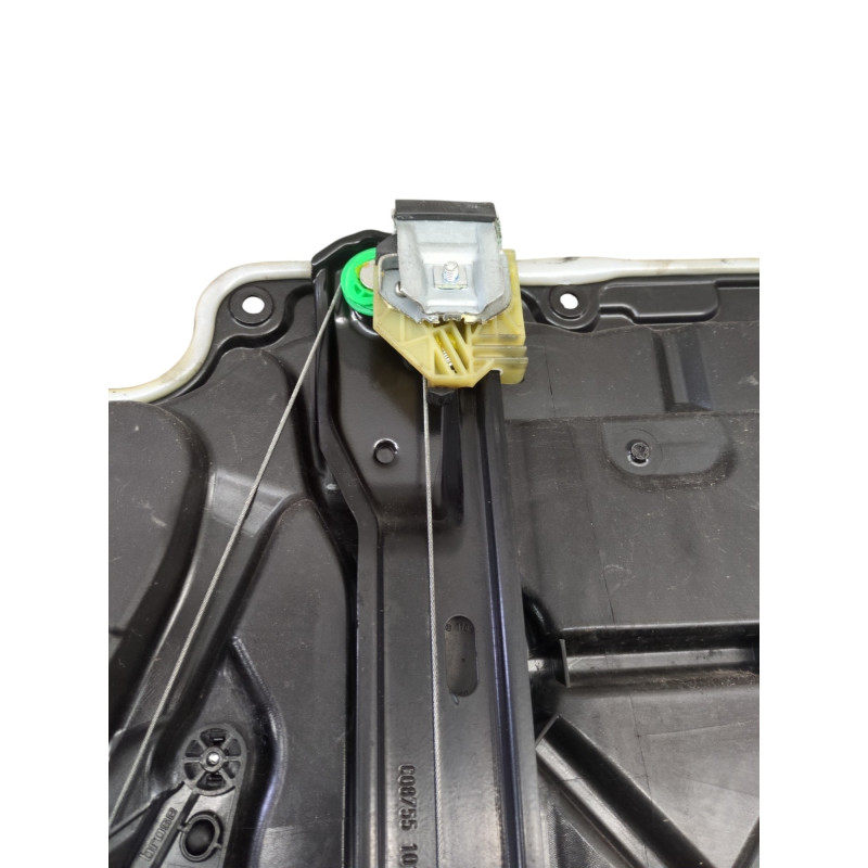 Leve vitre electrique arriere gauche MERCEDES CLASSE C 205 Photo n°1