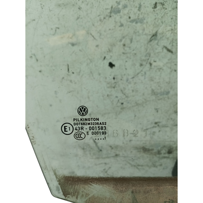 Vitre avant droit VOLKSWAGEN POLO 5 Photo n°1