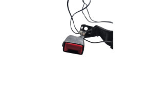 Attache ceinture arriere droit PEUGEOT 3008 1 Photo n°2