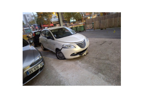 Verin de coffre LANCIA YPSILON 5 Photo n°7