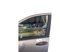 Porte avant gauche MERCEDES CLASSE C 203 Photo n°8