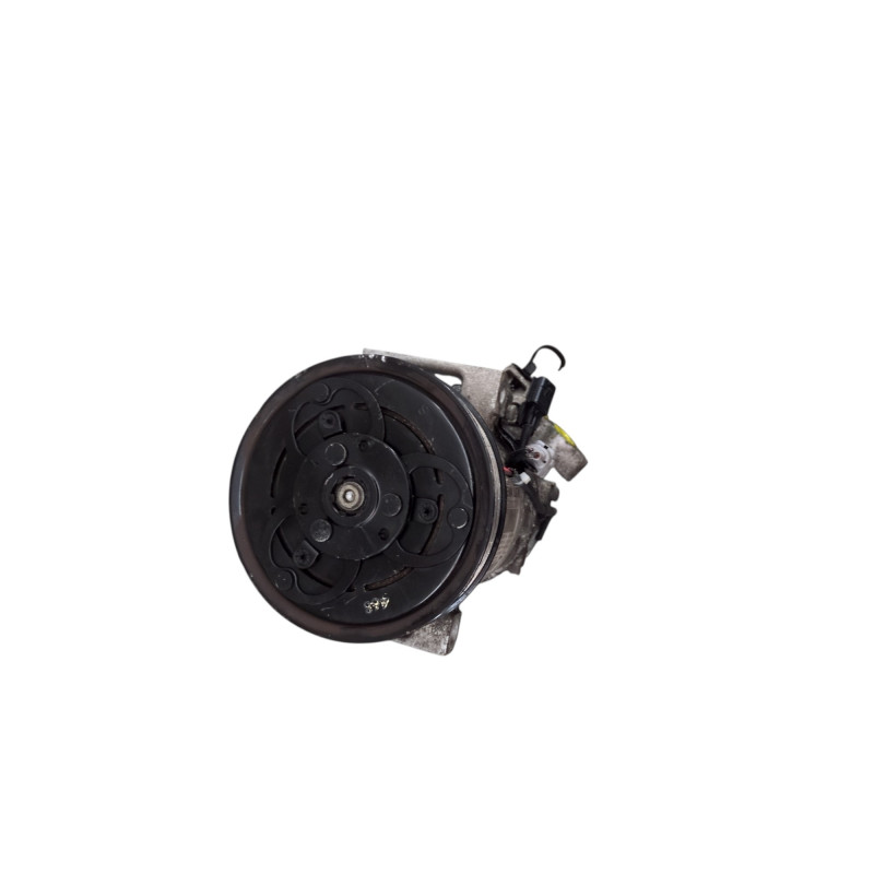 Compresseur clim RENAULT CLIO 4 Photo n°1