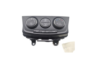 Commande chauffage MAZDA 5 2 Photo n°3