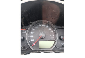 Compteur TOYOTA YARIS 3 Photo n°3