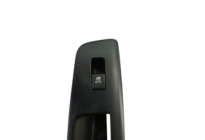 Interrupteur de leve vitre arriere gauche KIA CEE-D 1 Photo n°3