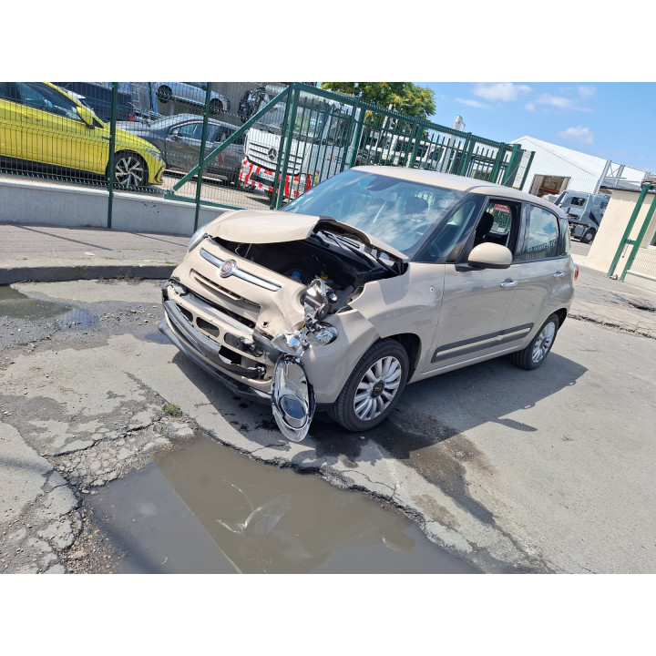 Compresseur clim FIAT 500L Photo n°9