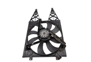 Moto ventilateur radiateur VOLKSWAGEN POLO 4 Photo n°2