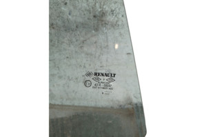Vitre arriere droit RENAULT CLIO 4 Photo n°2
