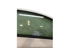 Porte avant droit TOYOTA YARIS 2 Photo n°8