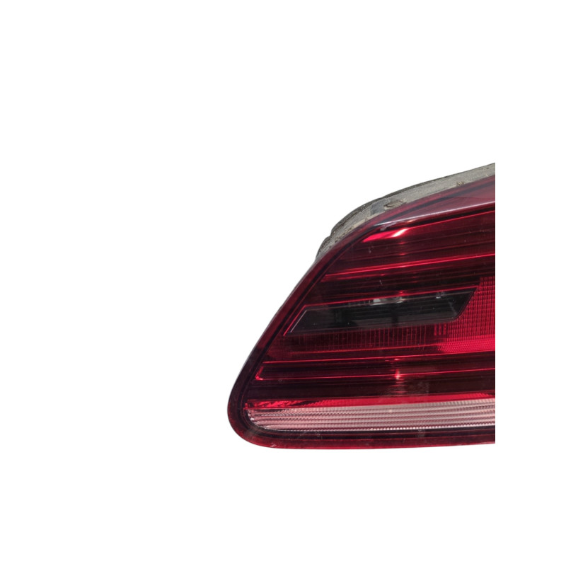 Feu arriere secondaire droit (feux) VOLKSWAGEN PASSAT 6 Photo n°1