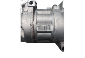 Compresseur clim RENAULT CLIO 4 Photo n°8