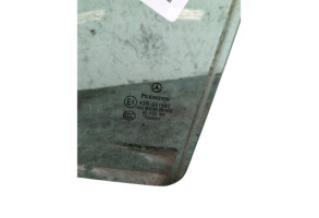 Vitre arriere gauche MERCEDES CLASSE C 204 Photo n°1