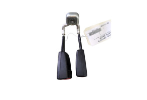 Attache ceinture arriere gauche SEAT IBIZA 4 Photo n°1