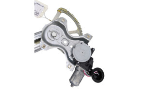 Leve vitre electrique avant droit TOYOTA YARIS 3 Photo n°1
