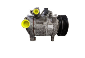 Compresseur clim BMW SERIE 1 F21 Photo n°1