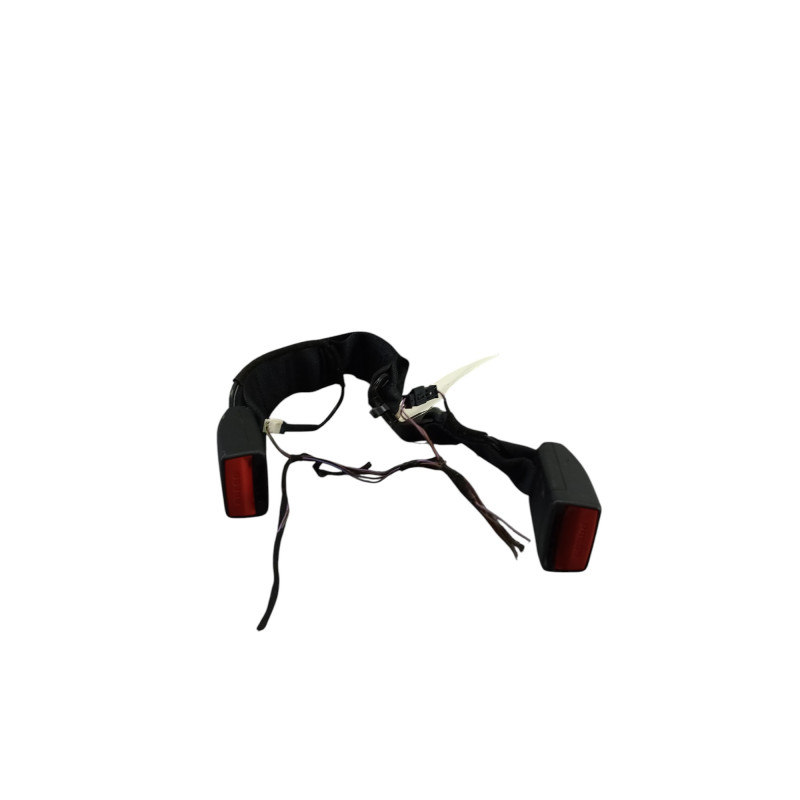Attache ceinture arriere droit BMW SERIE 1 F21 Photo n°1