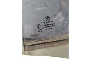 Vitre arriere gauche BMW SERIE 1 E87 Photo n°1